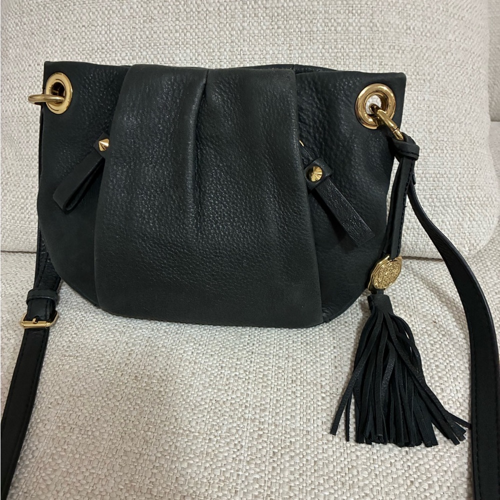 Vince Camuto Black Leather Shoulder Bag EUC - Picture 4 of 15